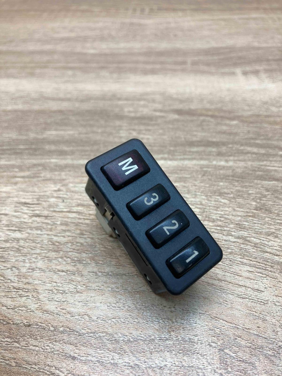 8352160   Seat memory switch BMW 5 E39