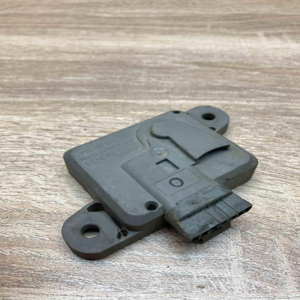 24435972 5WK43039 HX Airbag deployment crash/impact sensor Opel Vectra B