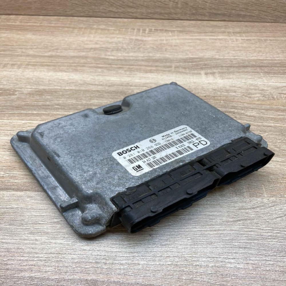 24417169 0281010268  Engine control unit/module ECU Opel Zafira A