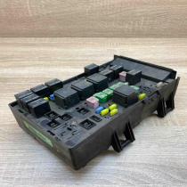 05144509AB   Fuse module Chrysler Voyager