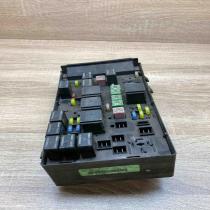 05144509AB   Fuse module Chrysler Voyager