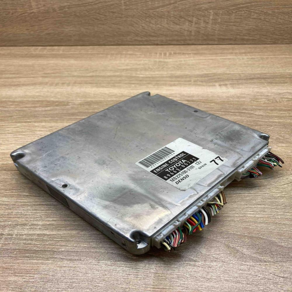 89661 05771 MB275100 3101 Used Engine control unit/module ECU Toyota Avensis T25
