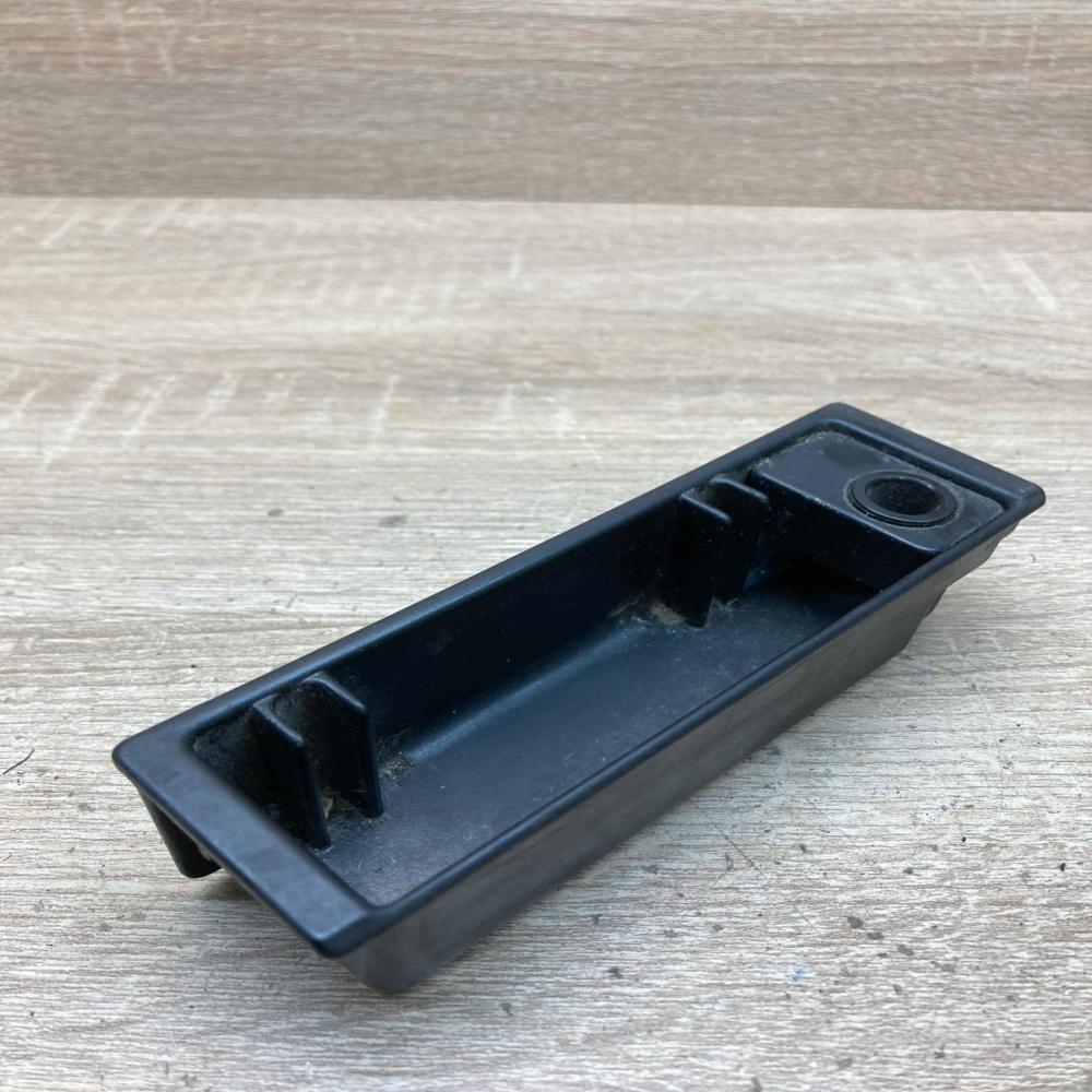 8208722   Car ashtray BMW 3 E46