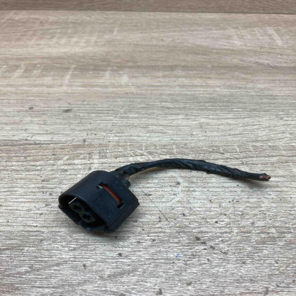 8364518  2PIN Black Plug wire BMW 7 E65 E66