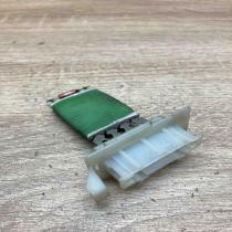 2T2708   Heater blower motor/fan resistor Opel Vectra B