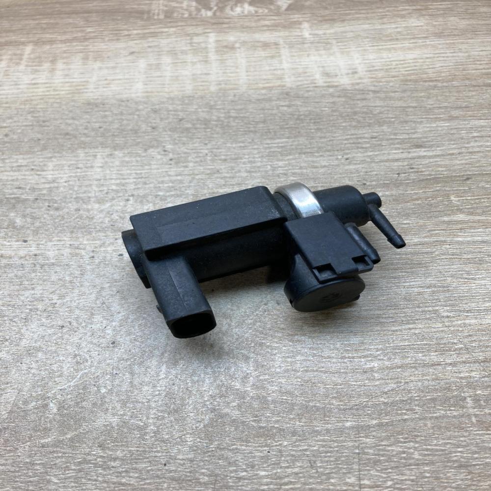 059906628A 72290315  Turbo solenoid valve Audi A4 S4 B7 8E 8H