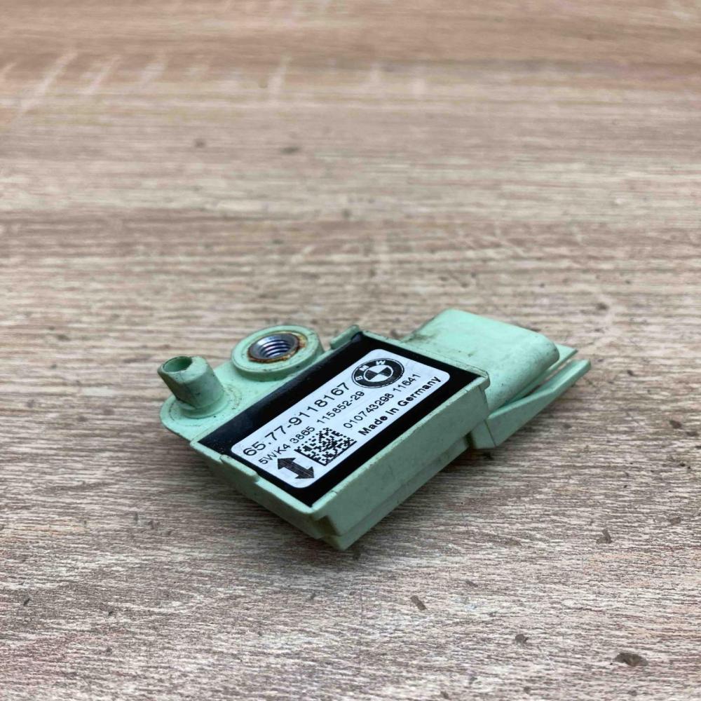 9118167 5WK43865  Airbag deployment crash/impact sensor BMW 5 E60 E61