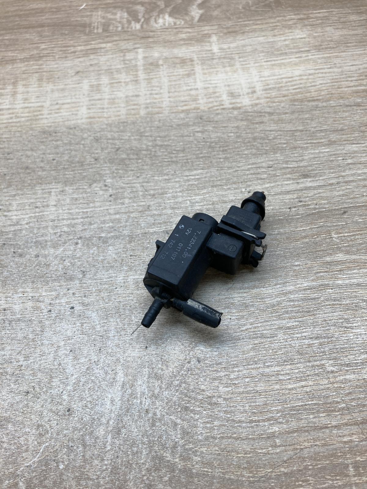 1742712 72234100  Vacuum valve BMW 5 E60 E61