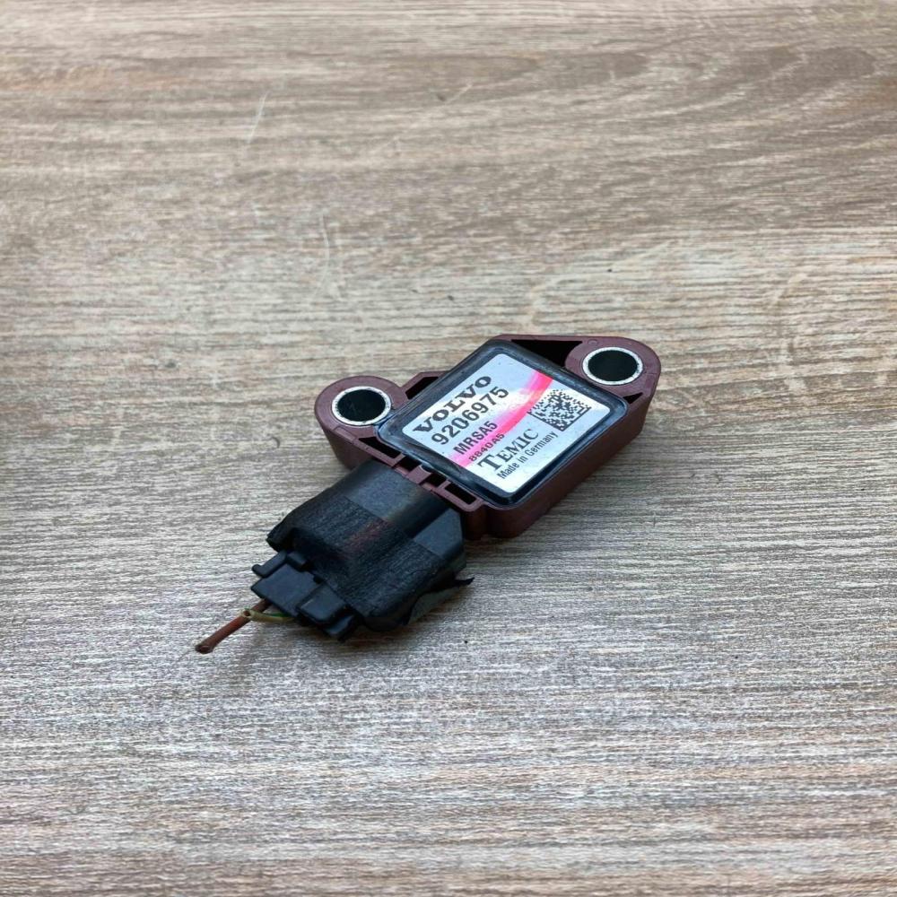 9206975 MRSA5  Airbag deployment crash/impact sensor Volvo S40