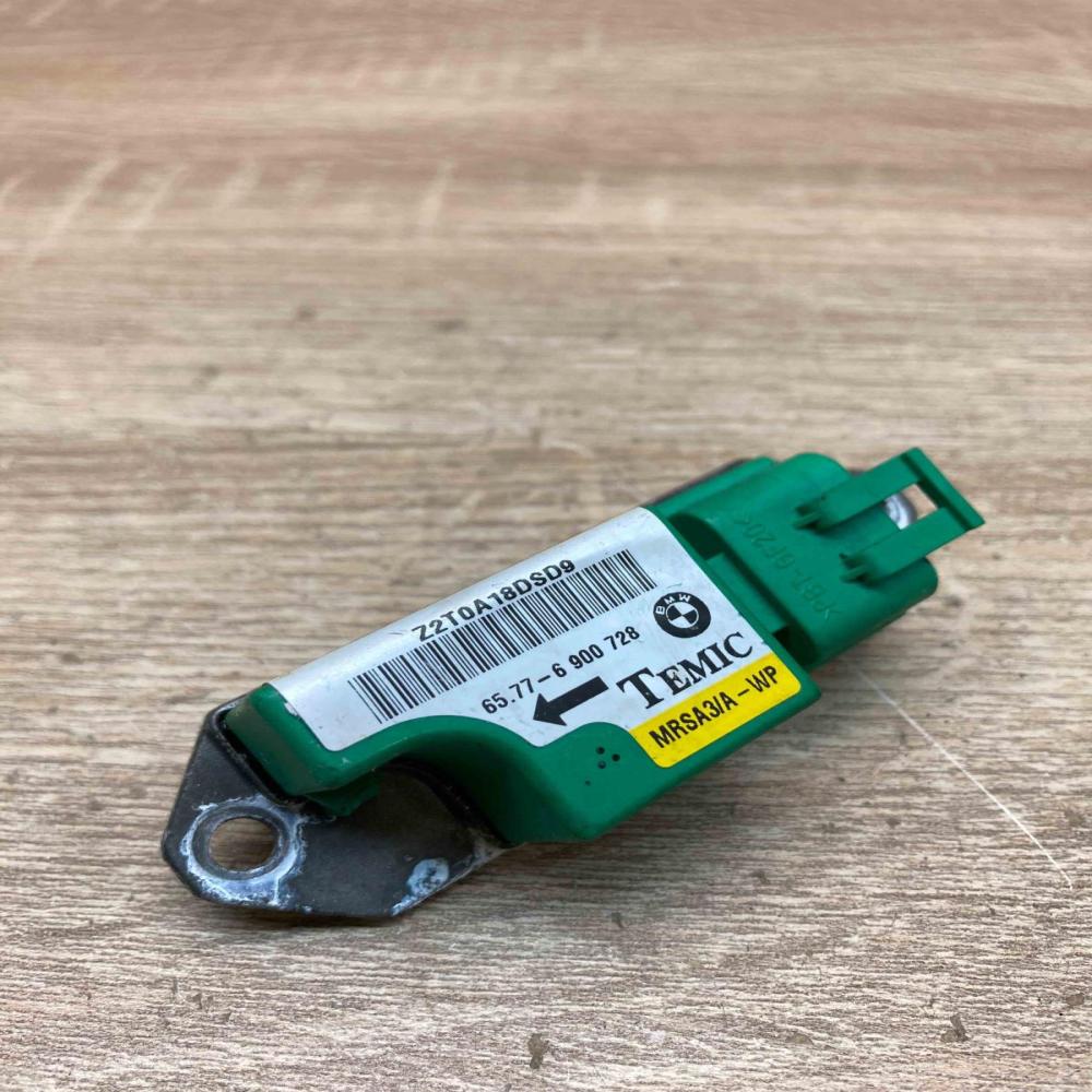 6900728   Airbag deployment crash/impact sensor BMW X5 E53