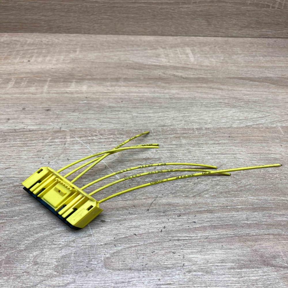 8382072 0 1394196 1  Plug wire BMW 7 E65 E66