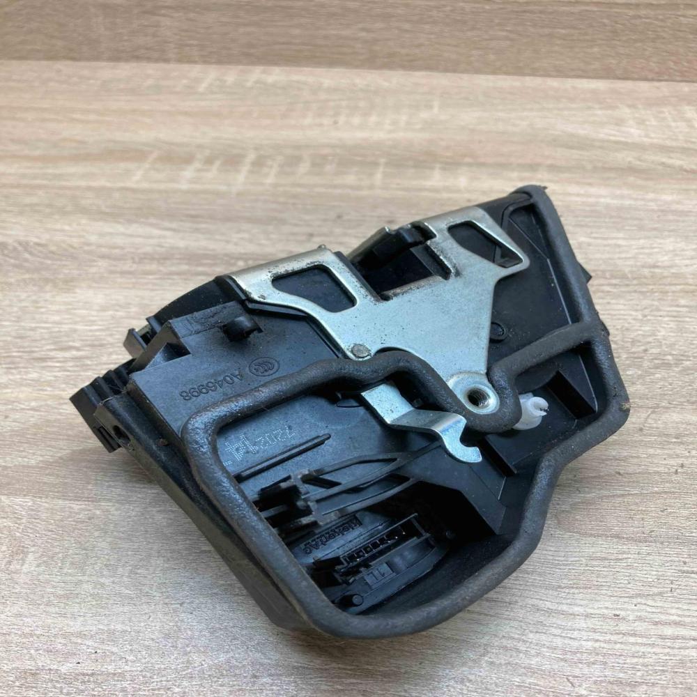 7202147   Rear door lock BMW 5 GT F07