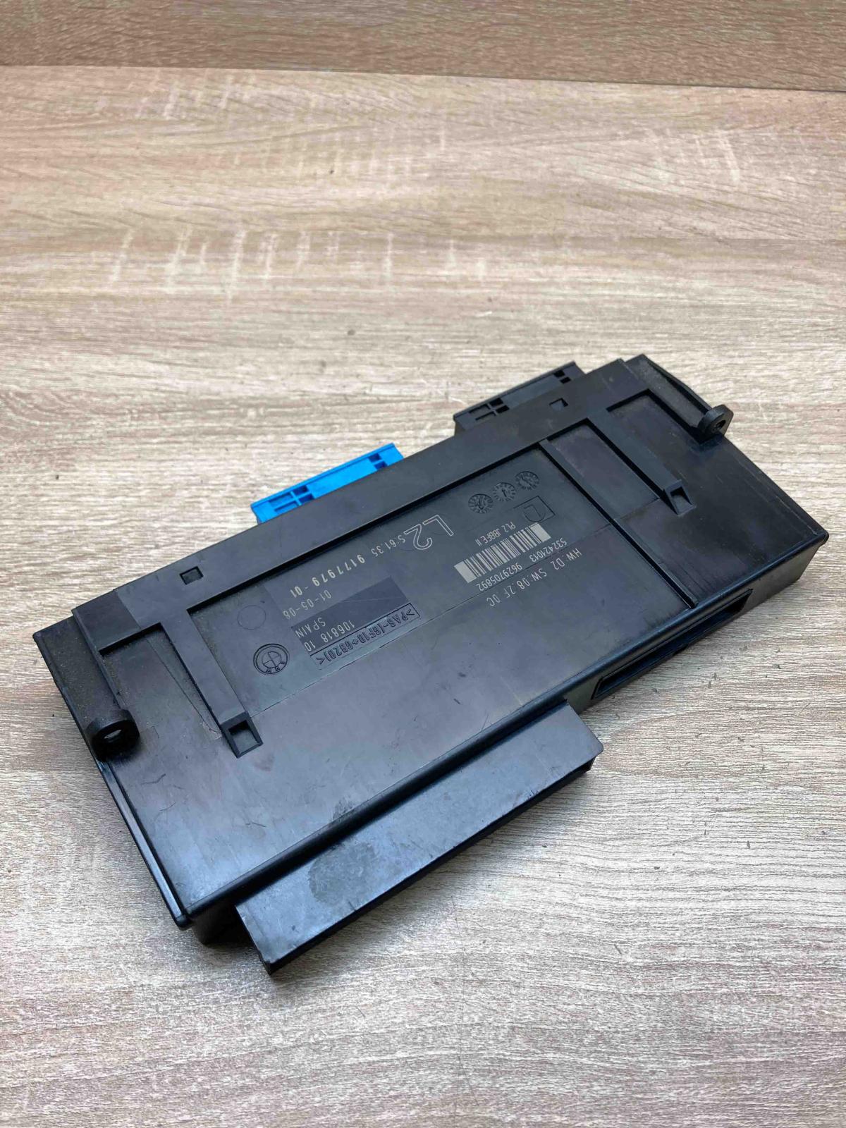 9177979 L2  Comfort/convenience module BMW 1 E81 E87
