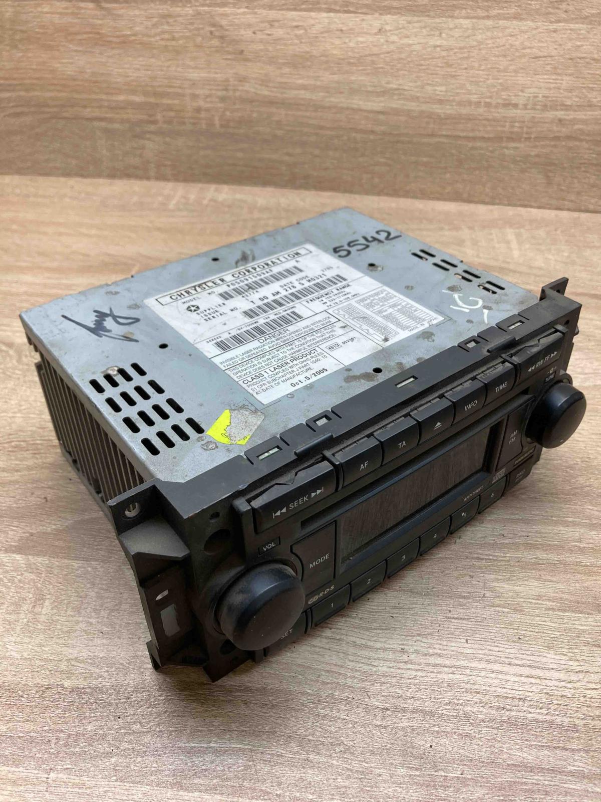 P05091509AF   Radio/CD/DVD/GPS head unit Chrysler PT Cruiser