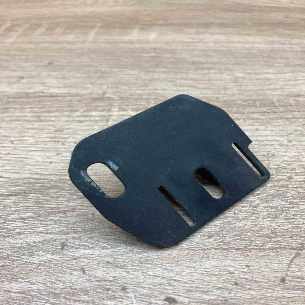 7136828   Fender mounting bracket BMW 3 E90 E91