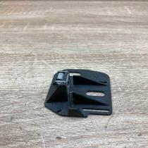 7136828   Fender mounting bracket BMW 3 E90 E91