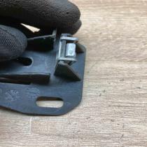7136828   Fender mounting bracket BMW 3 E90 E91
