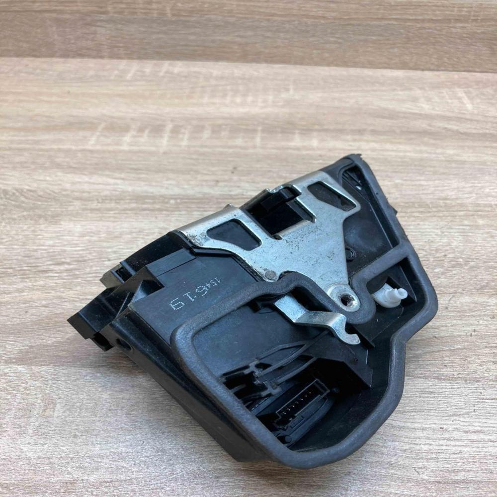 7154619 154619  Front door lock BMW 5 E60 E61