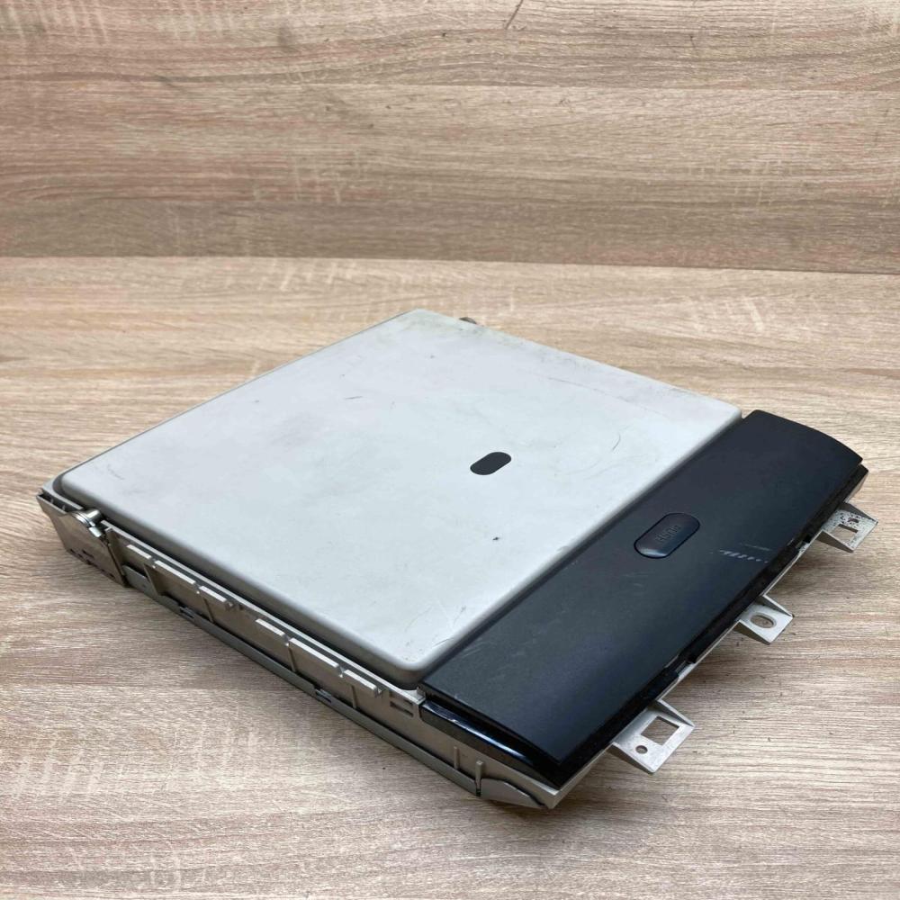 P1WH70HDAAB 10R 035568  Screen/display/small screen Chrysler Voyager