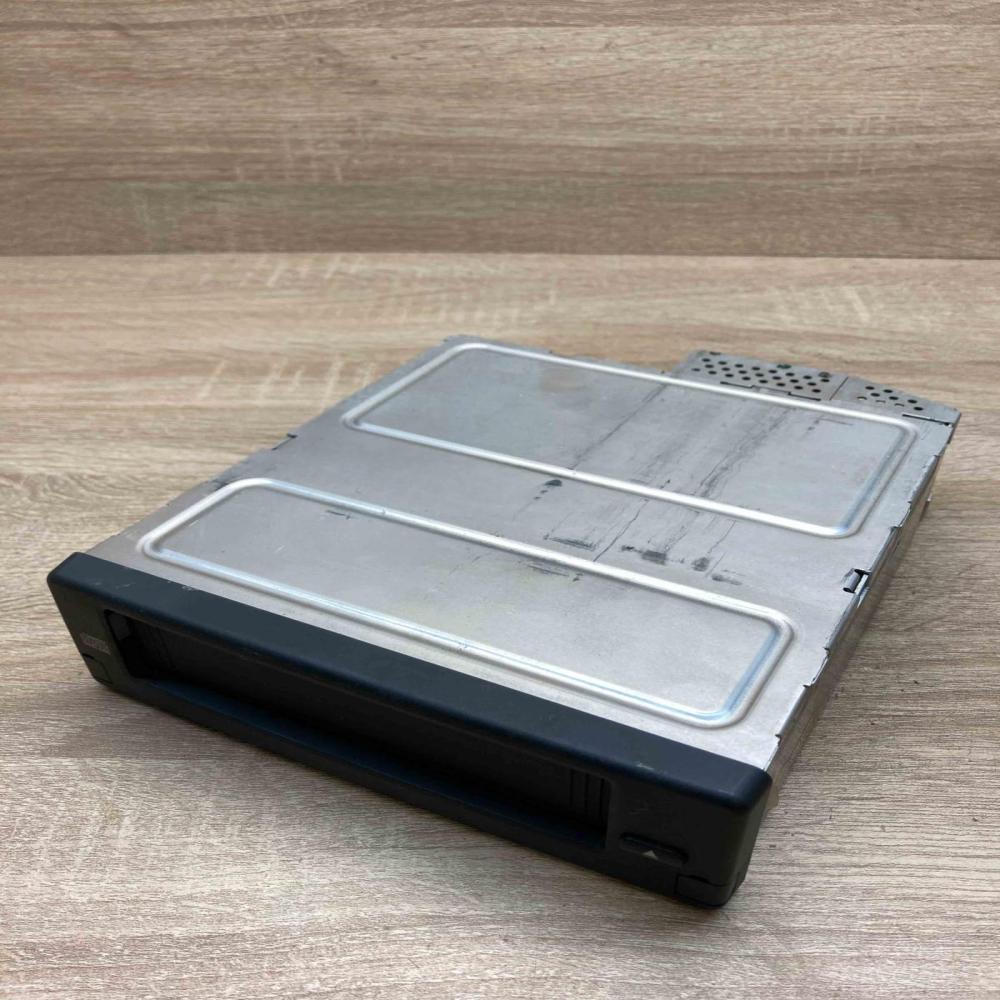 6986081   CD/DVD changer BMW 5 E60 E61