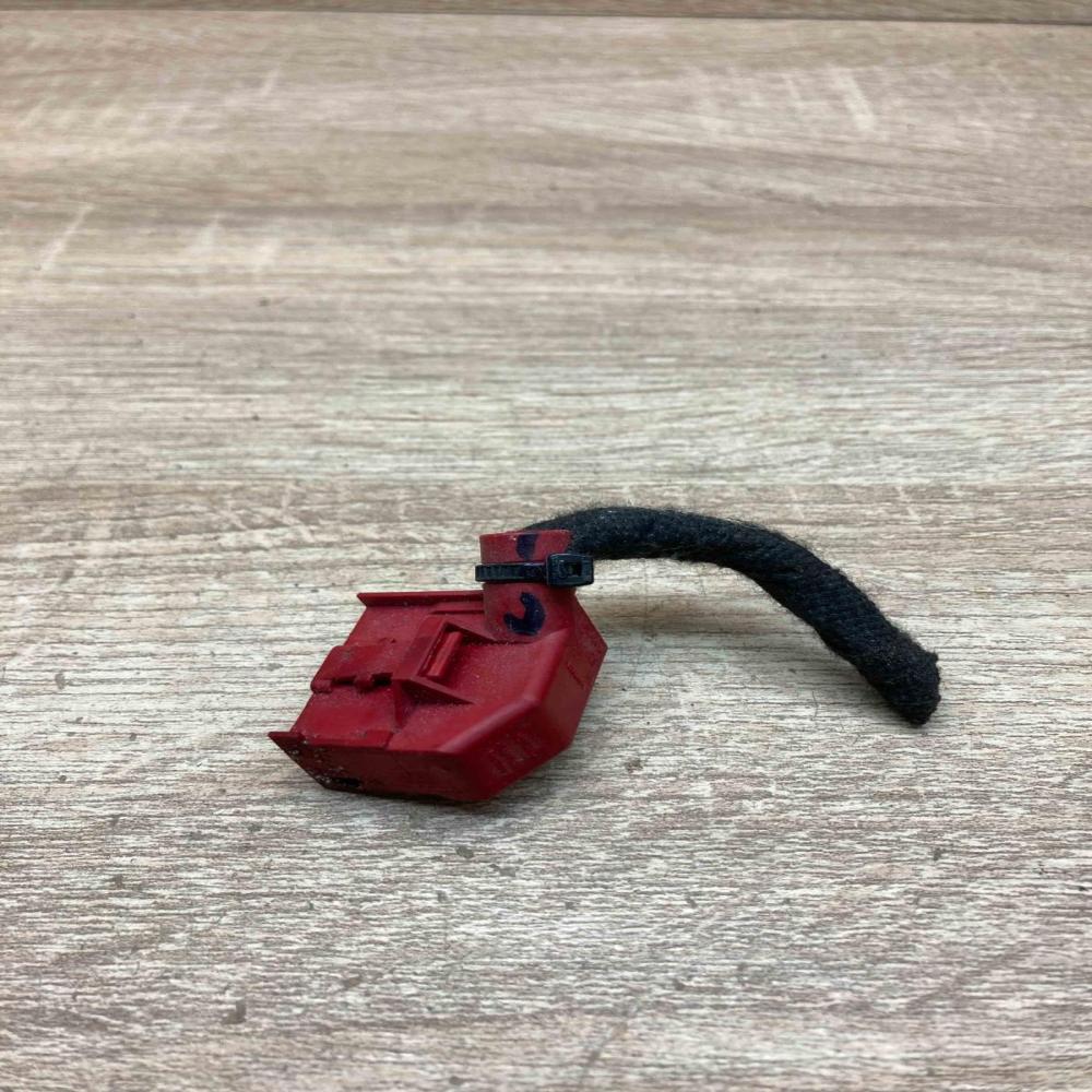 8E0972420   Plug wire Volkswagen Golf VII