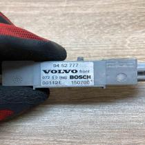 9452777   Airbag deployment crash/impact sensor Volvo S60