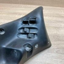 11006B G935 4685435  Electric window control switch Chrysler Voyager