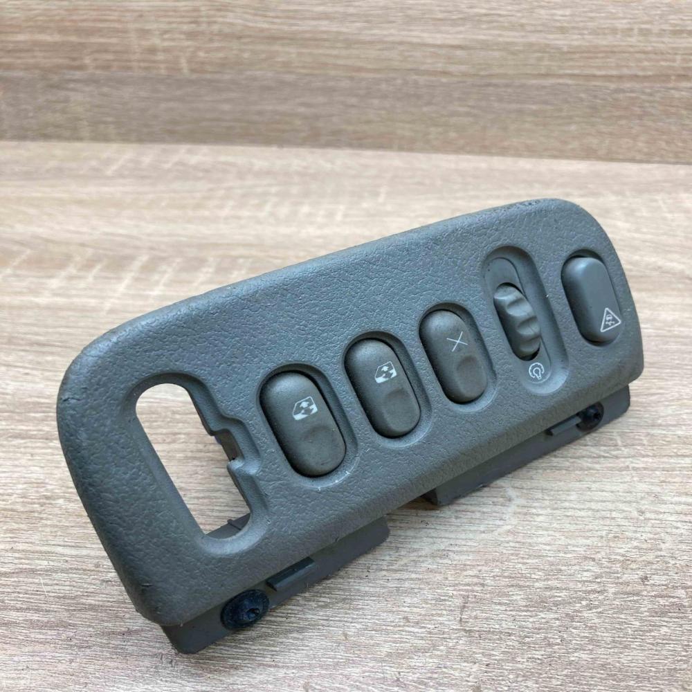 7700432429   Electric window control switch Renault Scenic I