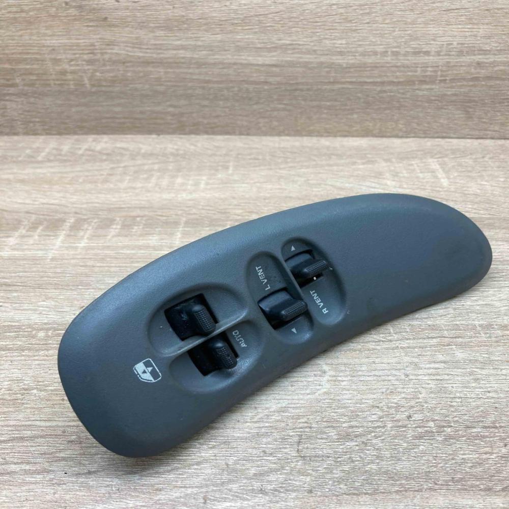 04685732AC 11006B G2163  Electric window control switch Chrysler Voyager