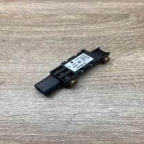 8E0959643A   Airbag deployment crash/impact sensor Audi A4 S4 B5 8D