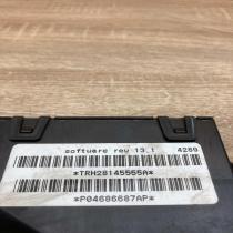 P04686687AP   Comfort/convenience module Chrysler Voyager