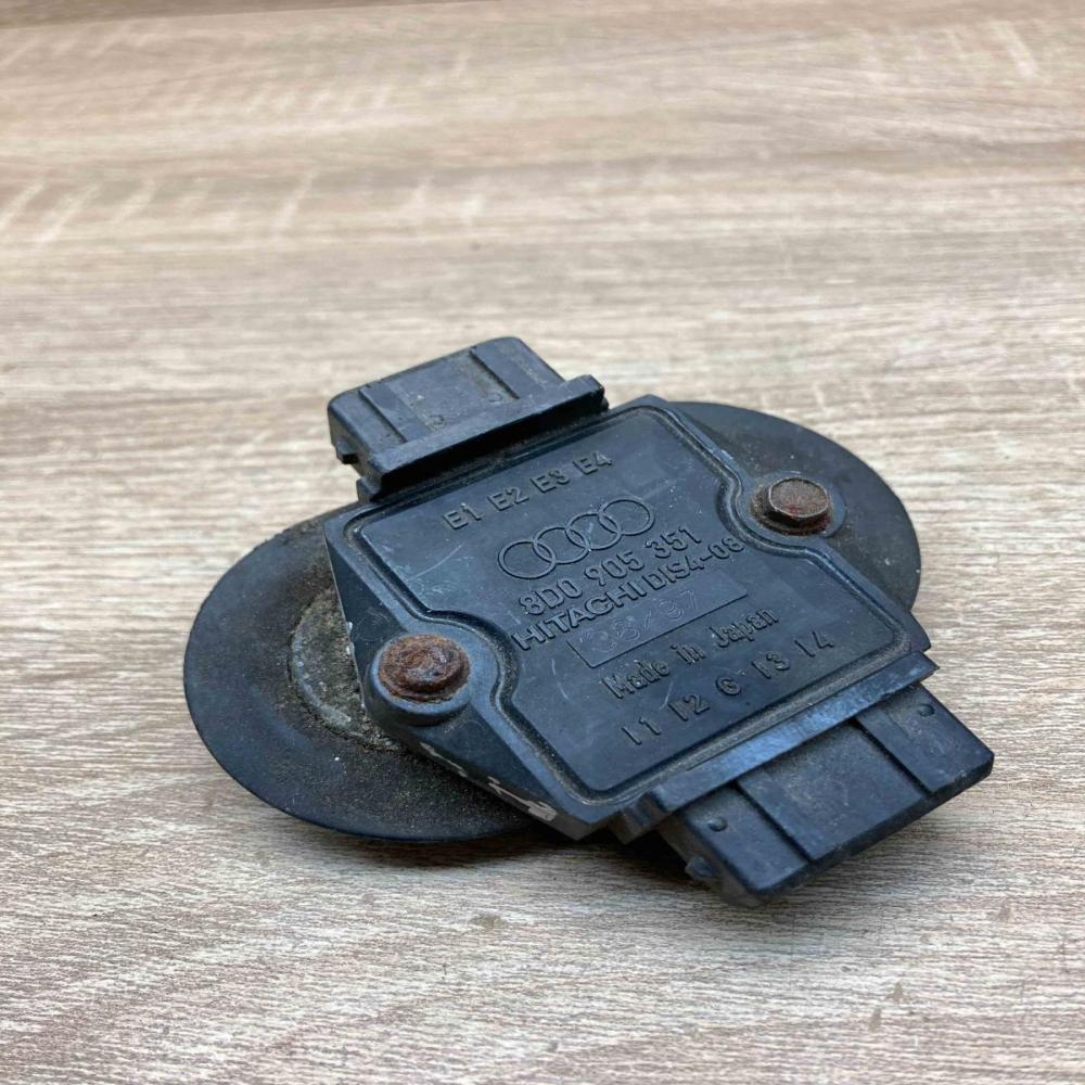 8D0905351   Ignition amplifier control unit Audi A4 S4 B5 8D