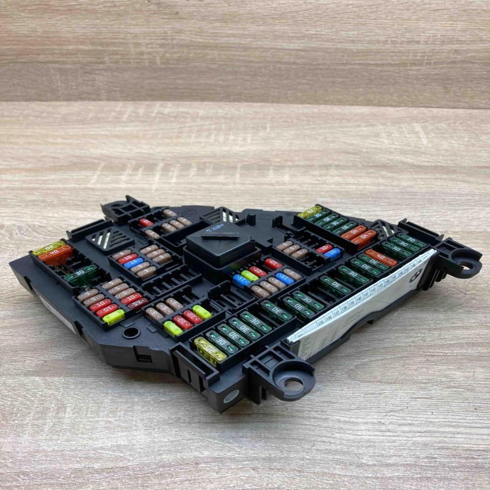 9210857 9210857 01  Fuse module BMW 7 F01 F02 F03 F04