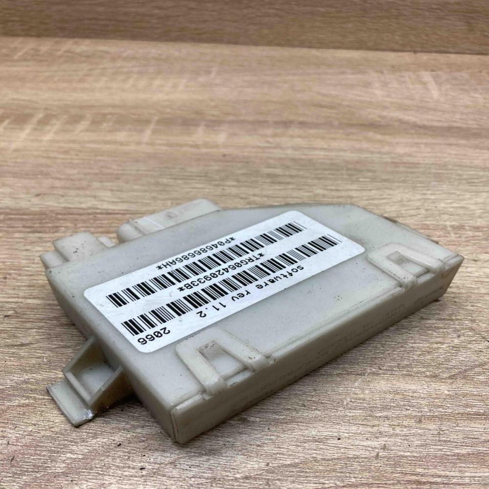 P04686686AH   Door control unit/module Chrysler Voyager