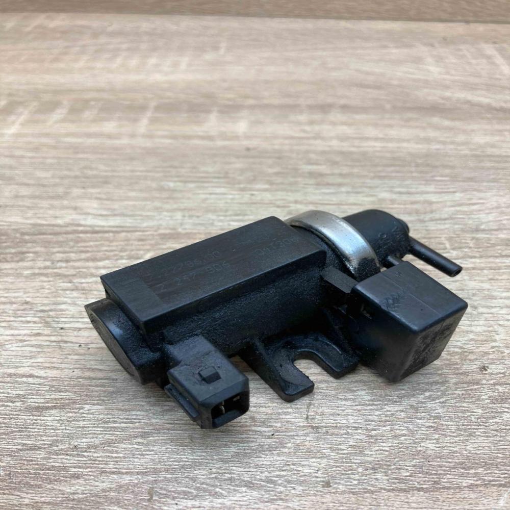 2247906 Main  Turbo solenoid valve BMW 5 E60 E61