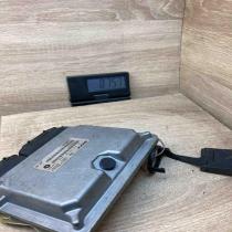 P04686870AA P04686363AD  Engine control unit/module ECU Chrysler Voyager