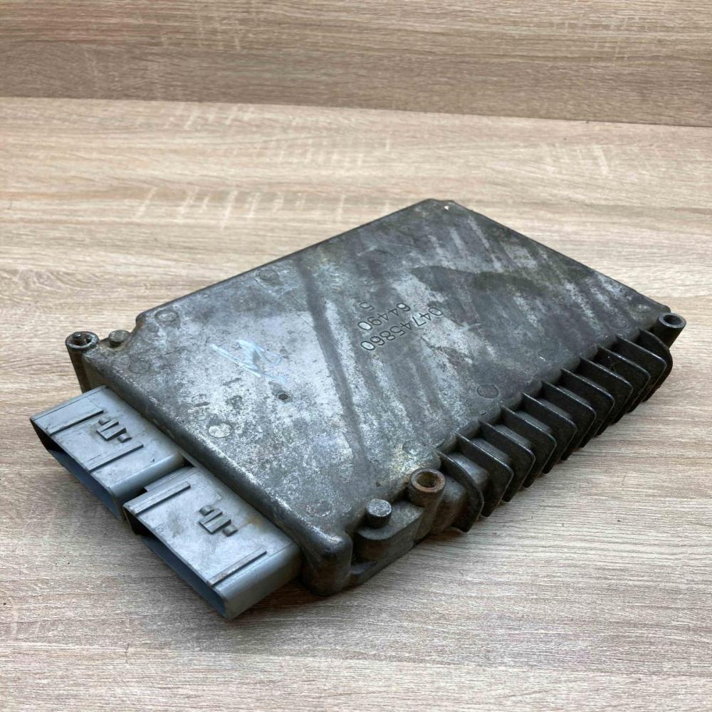 P04727279AB   Engine control unit/module ECU Chrysler Voyager