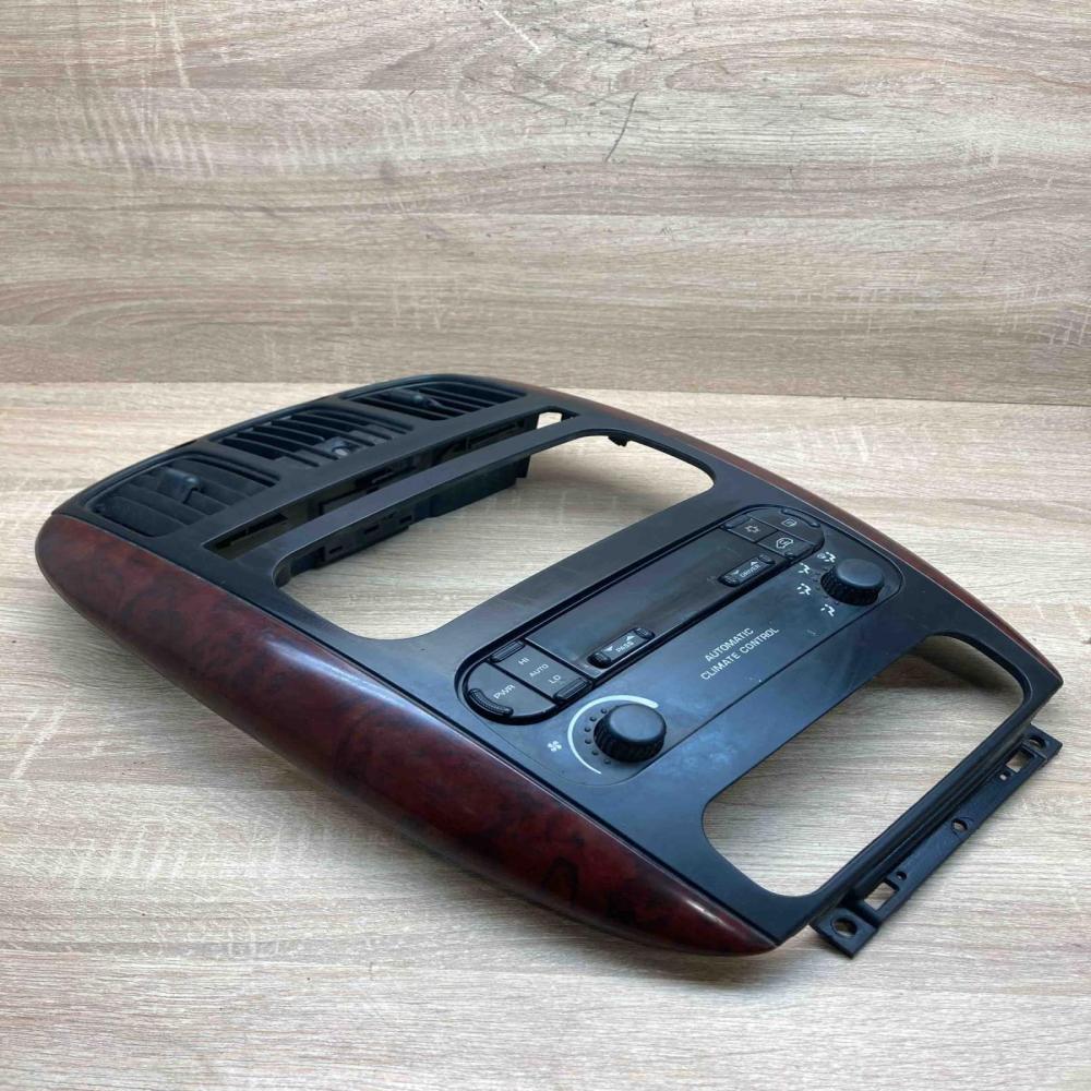P05005060AC P05005062AD  Climate control/heater control trim Chrysler Voyager