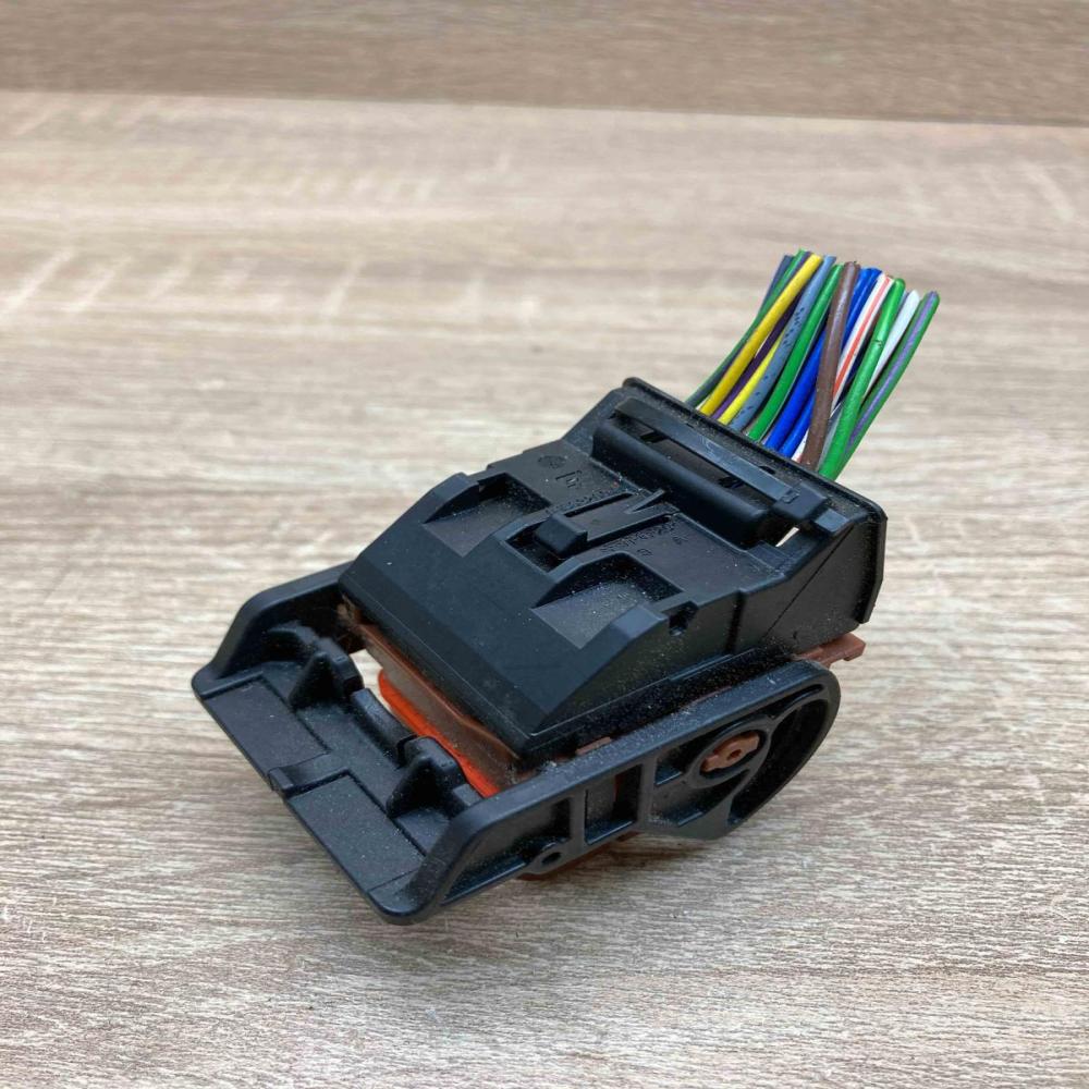 9 2208805 9 2208805 0 1563200 1 Plug wire Peugeot 307