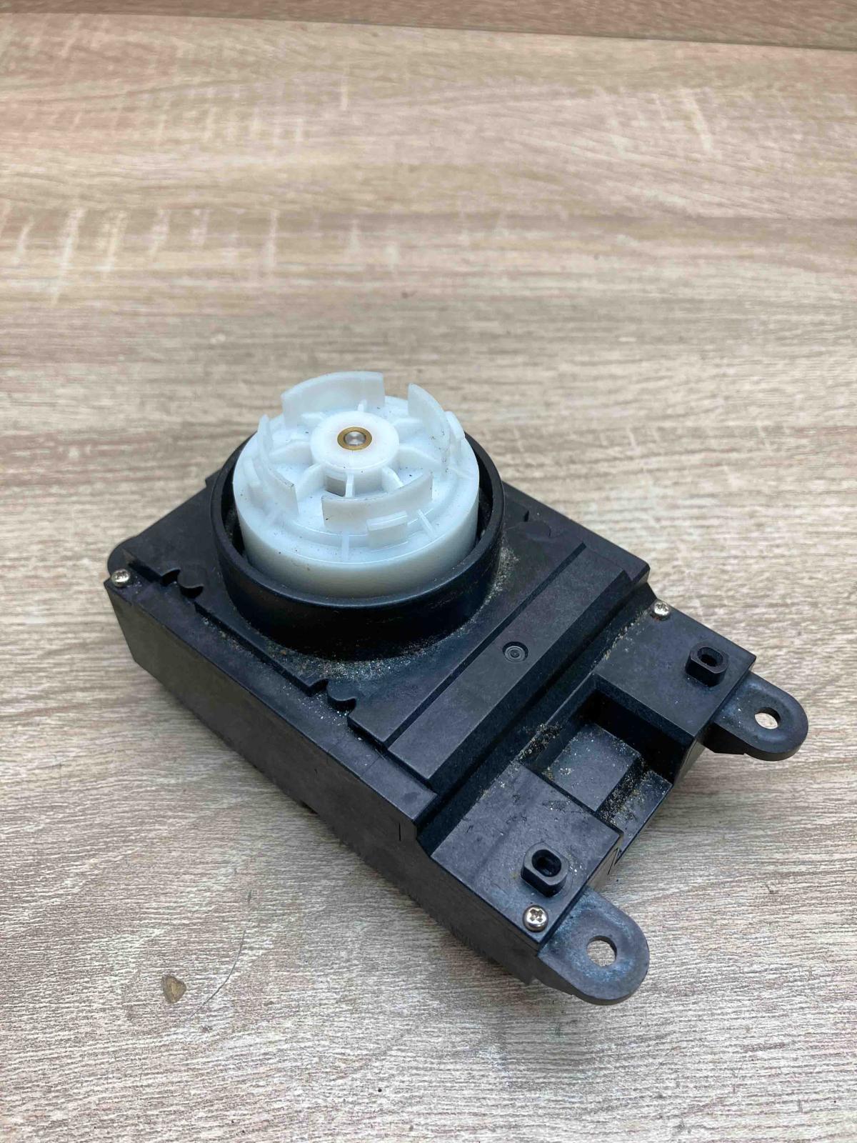 6944884   Multifunctional control switch/knob BMW 5 E60 E61