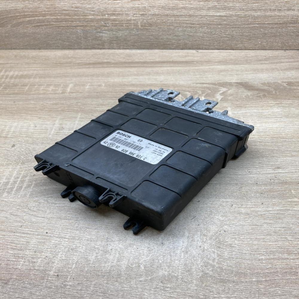 028906021C 0281001170  Engine control unit/module ECU Volkswagen Golf III