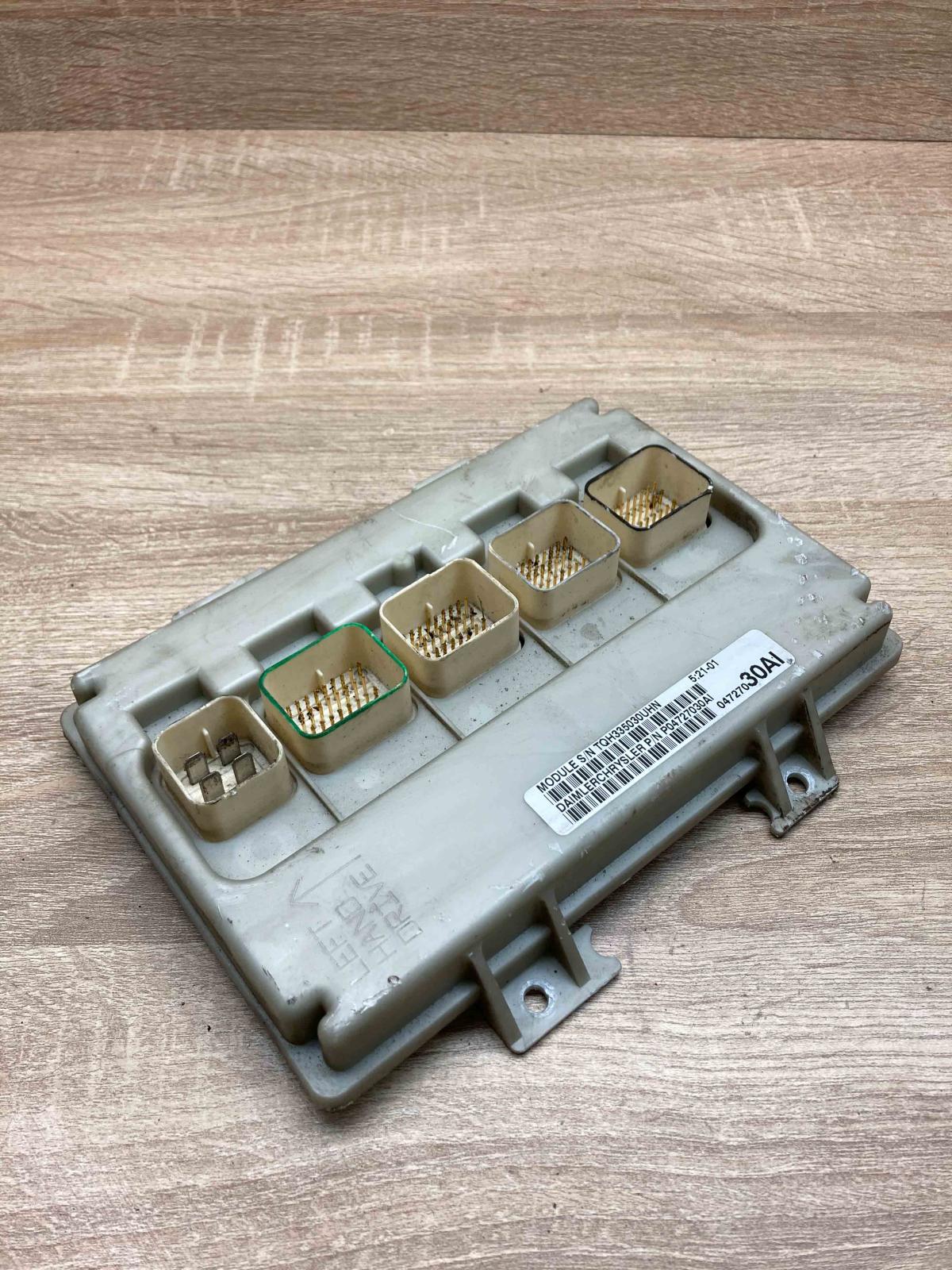 P04727030AI   Central body control module Chrysler Voyager