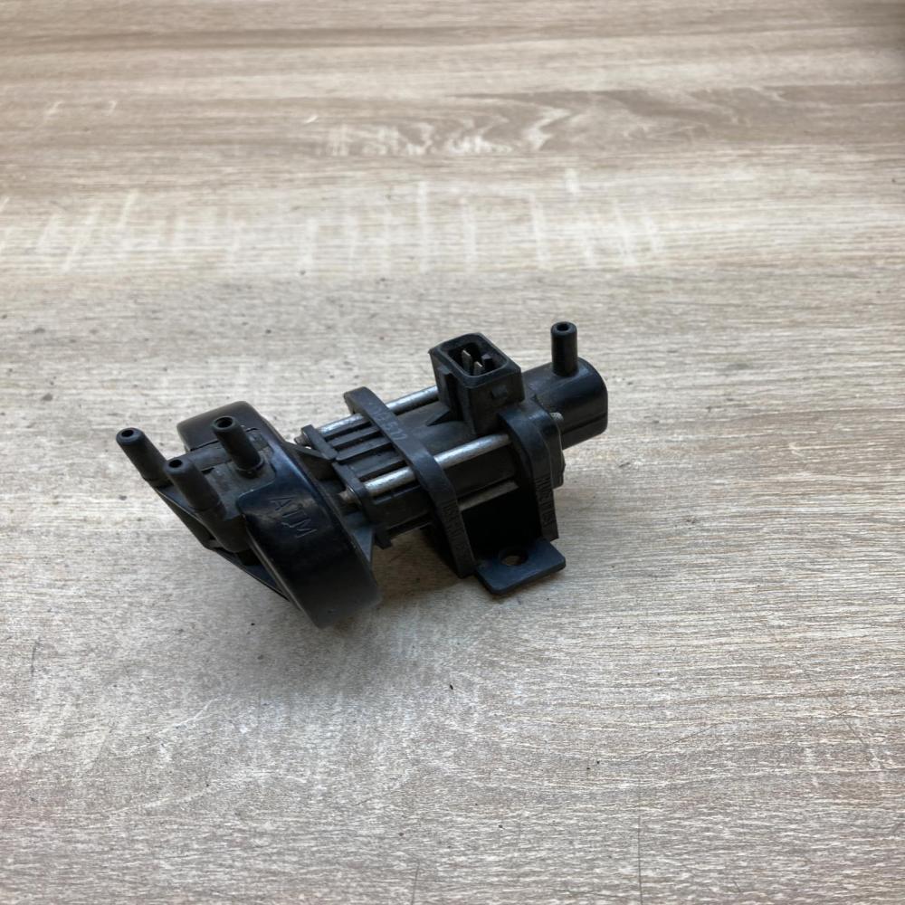 357906283   Turbo solenoid valve Audi 80 90 S2 B4