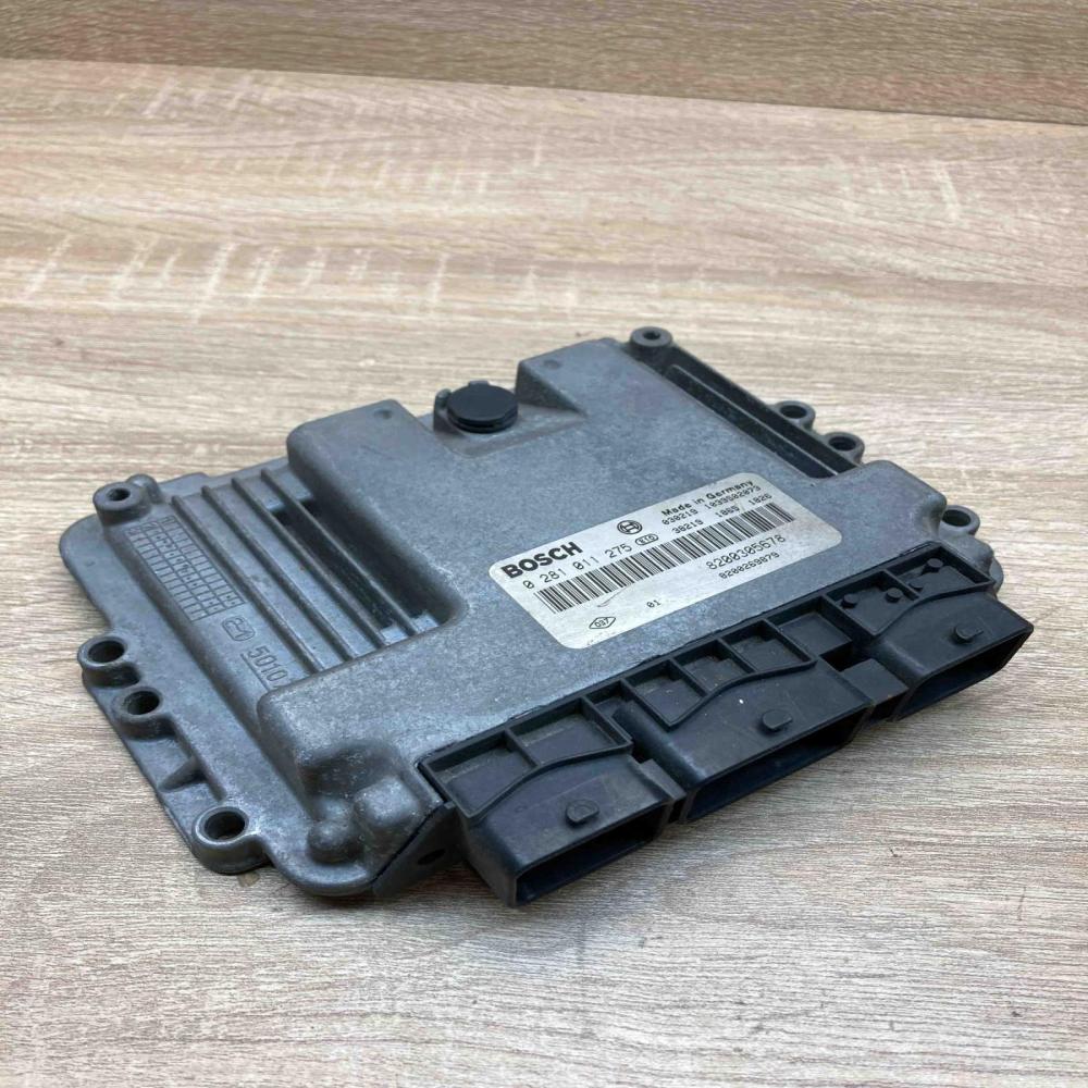 8200305678 0281011275  Engine control unit/module ECU Renault Laguna II