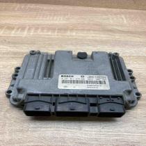8200305678 0281011275  Engine control unit/module ECU Renault Laguna II