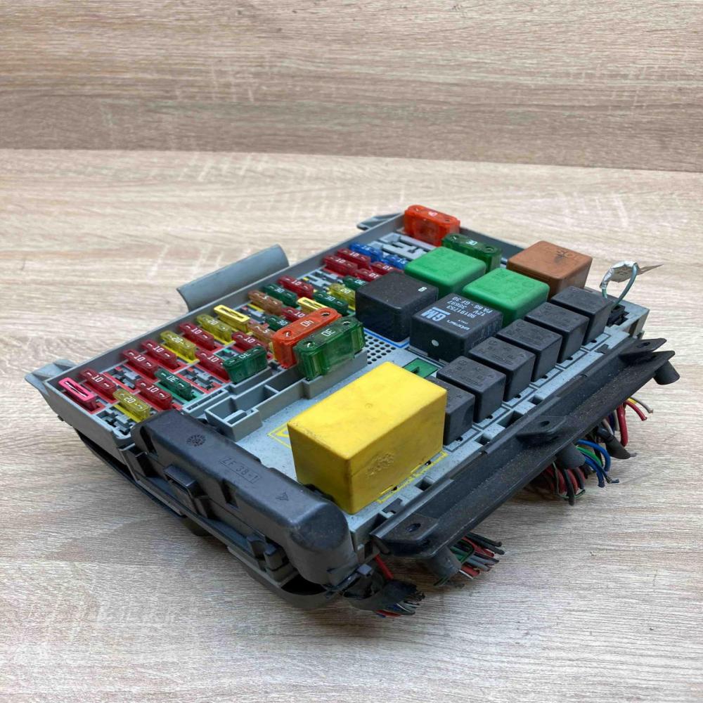 09152787 Used  Fuse module Opel Vectra B