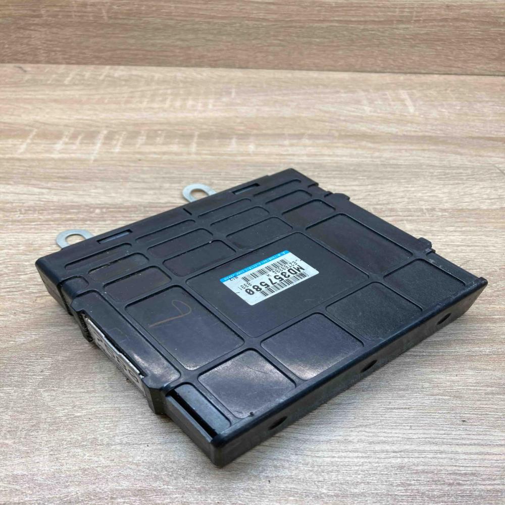 MD357580 E2T69394H  Engine control unit/module ECU Mitsubishi Carisma
