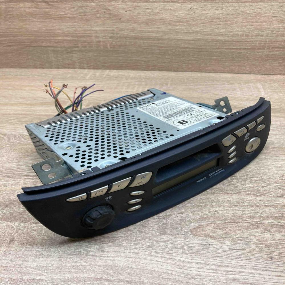 28113 BU015 PN 1628V  Radio/CD/DVD/GPS head unit Nissan Almera Tino
