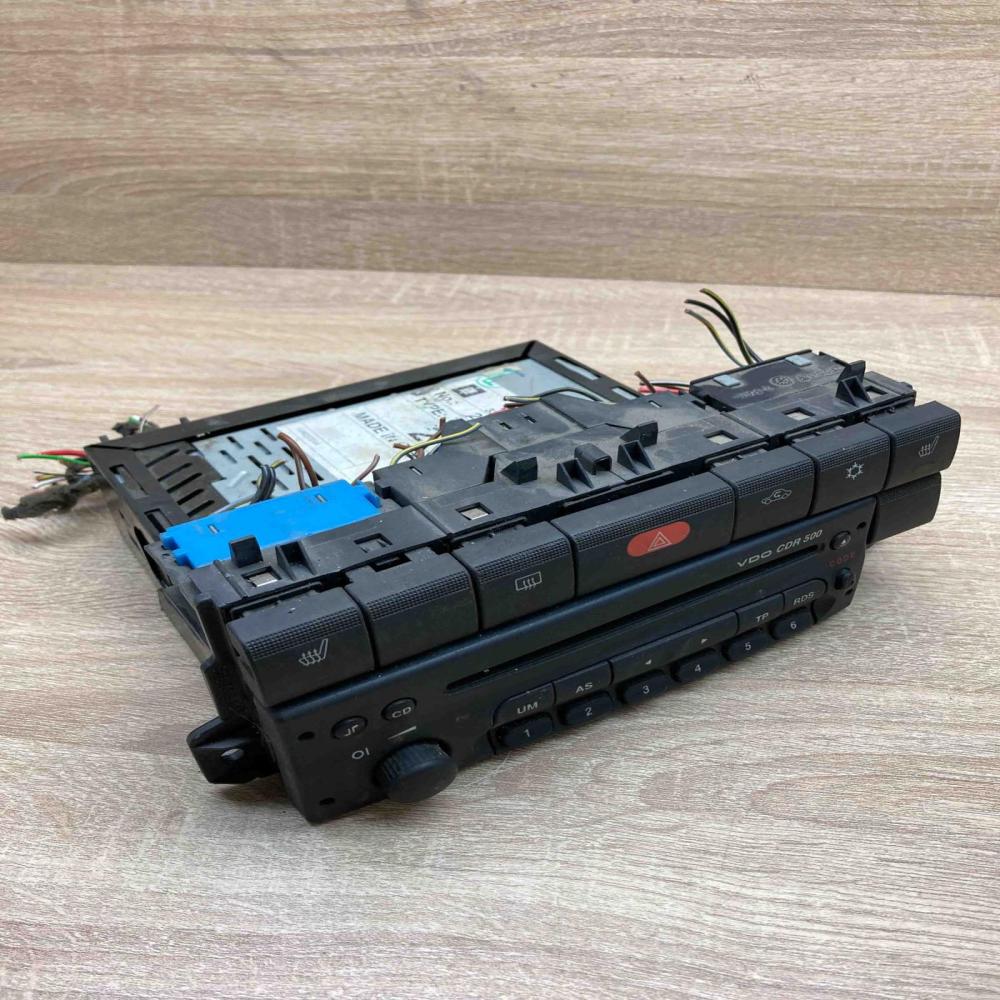 24469302 330886636  Radio/CD/DVD/GPS head unit Opel Astra G