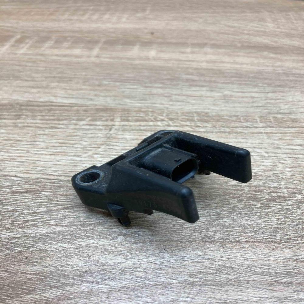 89173 45050   Airbag deployment crash/impact sensor Lexus RX 450H